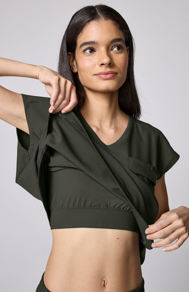 Bree Built-In Bra 1-Pocket Dolman Scrub Top – Healing Hands